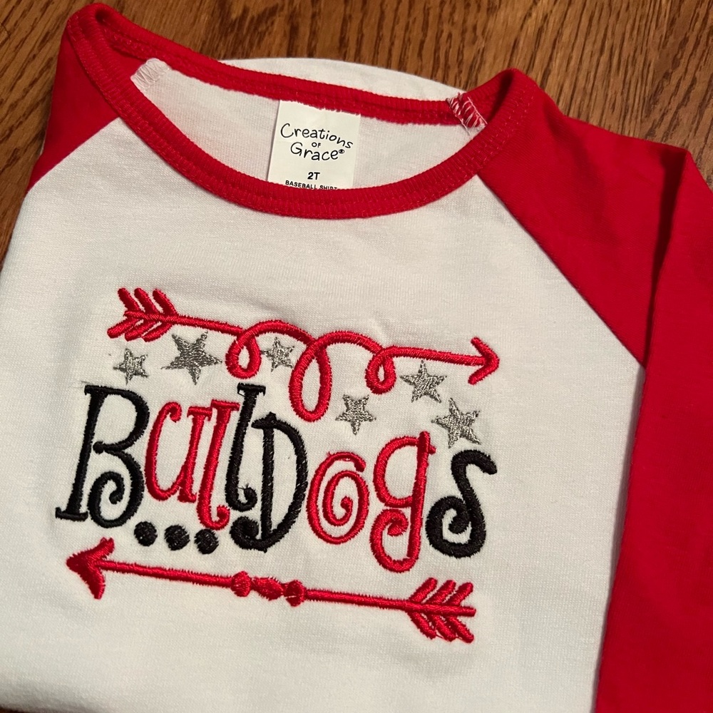 🆕 🐶Georgia Bulldogs Girl Team RED Sleeves Shirt🏈